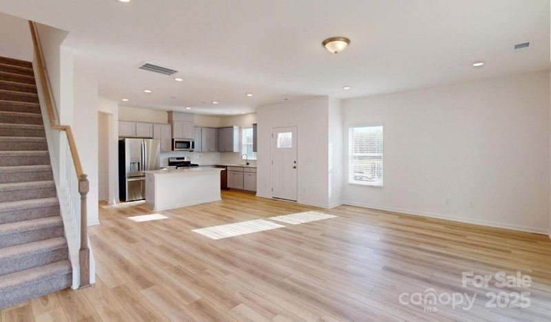 Property image 4 at 4005 Lawnview Drive, Charlotte, NC 28269