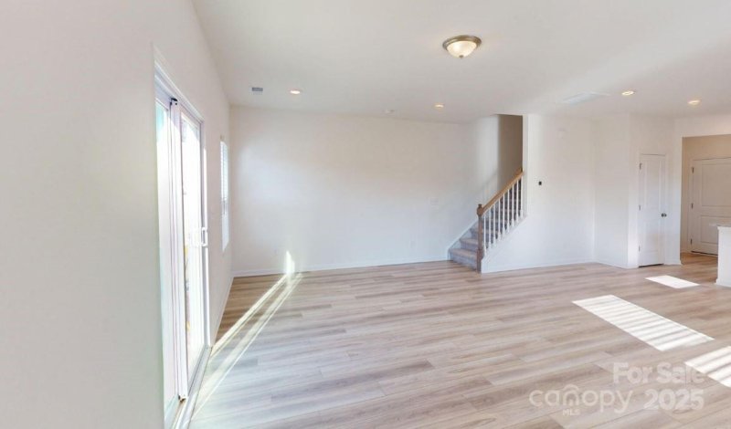 Property image 5 at 4005 Lawnview Drive, Charlotte, NC 28269