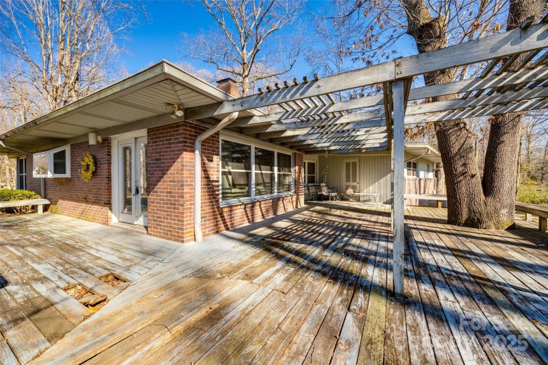 Property image 2 at 4500 Town And Country Drive, Charlotte, NC 28226