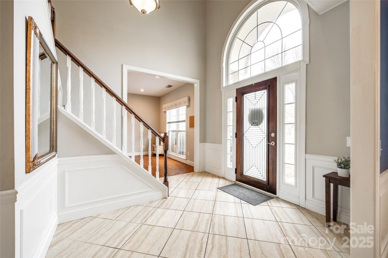 Property image 4 at 736 Meadow Lake Drive, Matthews, NC 28105