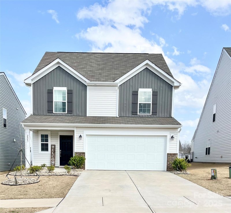 2847 Legacy Ridge Lane