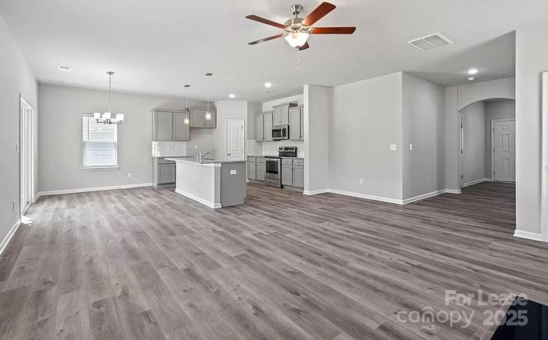 Property image 2 at 4213 Stoneygreen Lane, Charlotte, NC 28215