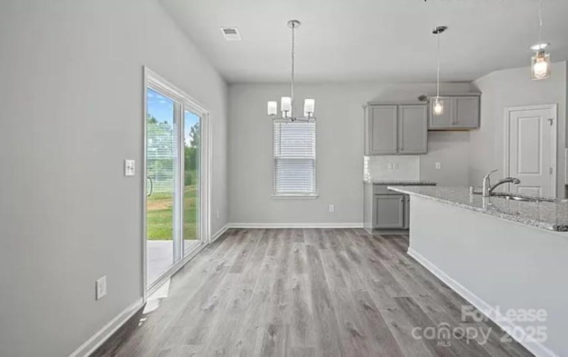 Property image 4 at 4213 Stoneygreen Lane, Charlotte, NC 28215