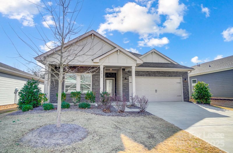 Property image 4 at 9010 Pennegrove Circle, Charlotte, NC 28214