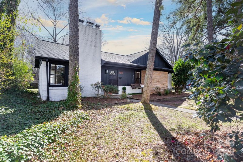 Property image 3 at 1839 Woodland Drive, Charlotte, NC 28205