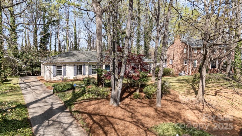 Property image 4 at 800 River Oaks Lane, Charlotte, NC 28226