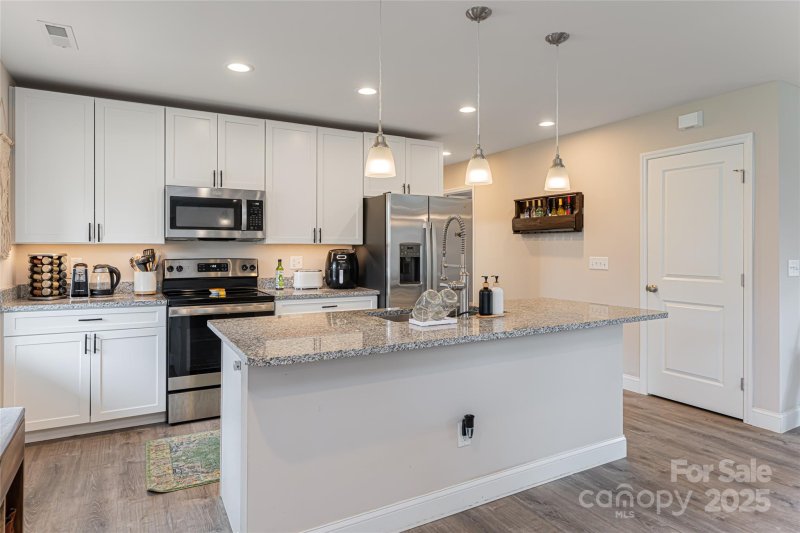 Oak Park, Arden Community