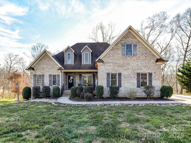 Property image 4 of 4130 Waterway Drive in The Oaks at Camden, Monroe, NC 28110