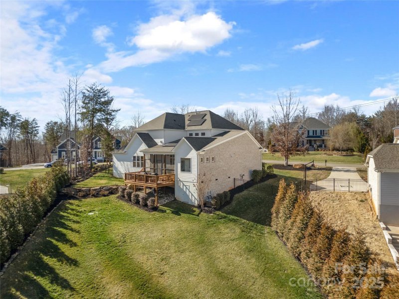 Property image 2 at 182 Walking Horse Trail, Davidson, NC 28036