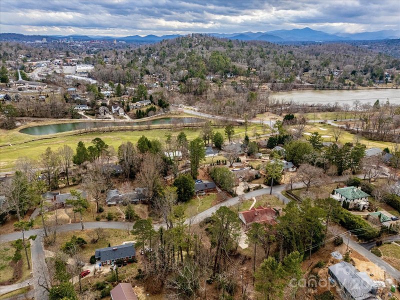 Property image 4 at 35 Windsor Road, Asheville, NC 28804