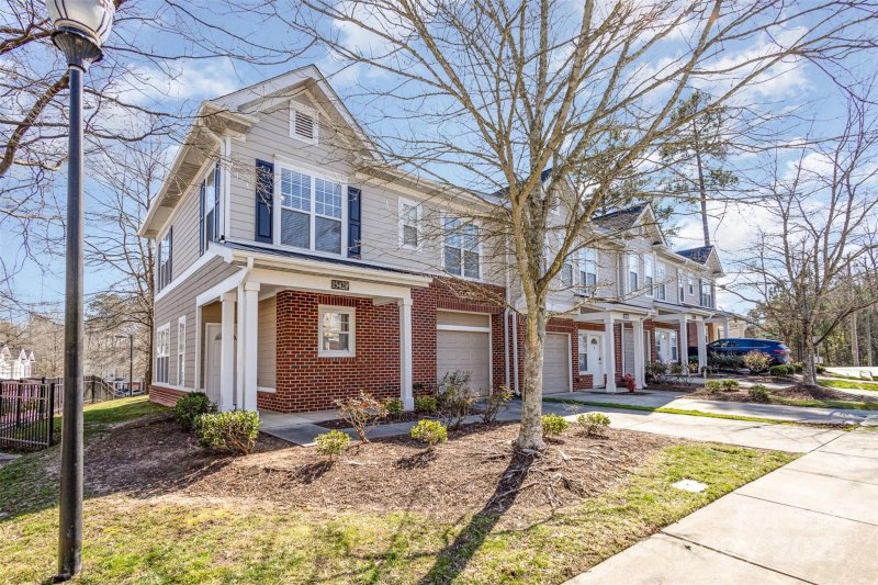 Property image 2 at 15425 Coventry Court Lane, Charlotte, NC 28277