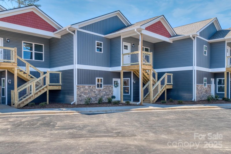 Property image 2 at 143 Carver Street, Brevard, NC 28712