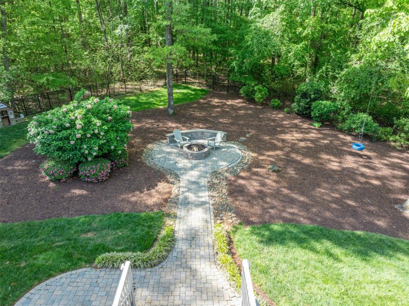 Property image 2 at 13822 Tributary Court, Davidson, NC 28036