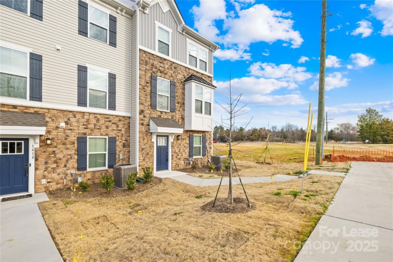Property image 2 at 1422 Newell Towns Lane, Charlotte, NC 28262