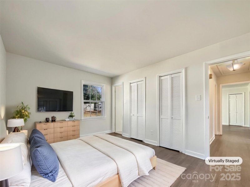 Property image 4 at 5901 Craftsbury Drive, Charlotte, NC 28215