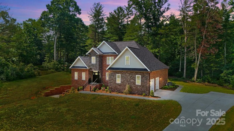 Property image 4 at 5943 Vintage Court, Granite Falls, NC 28630