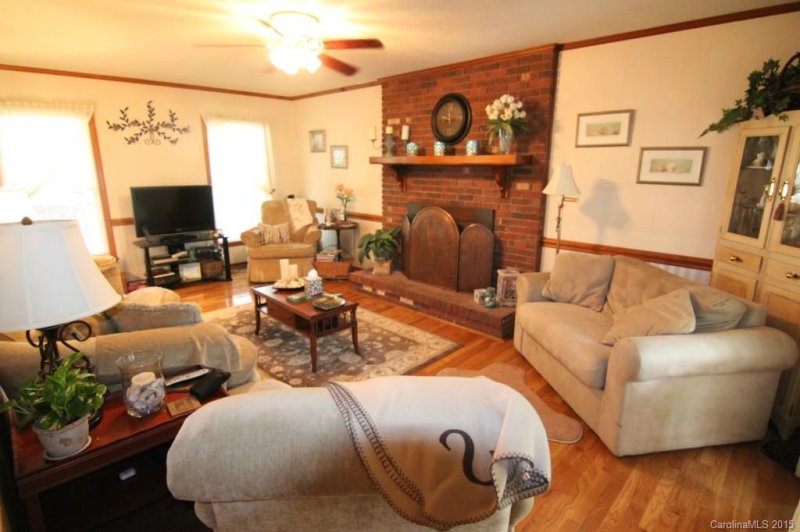 Property image 5 at 2405 Gardenside Drive, Gastonia, NC 28056