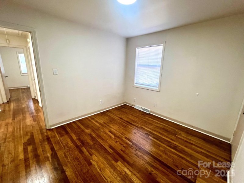 Property image 5 at 2846 Burbank Drive, Charlotte, NC 28216