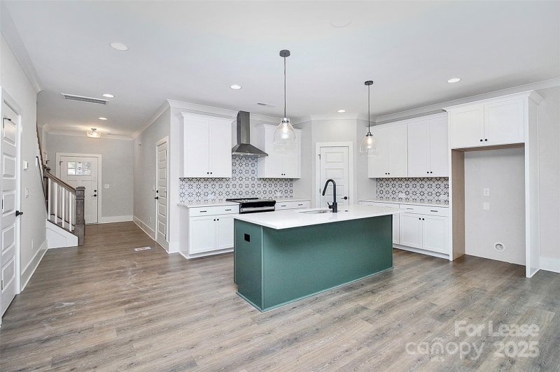 Property image 4 at 2957 Ross Avenue, Charlotte, NC 28208