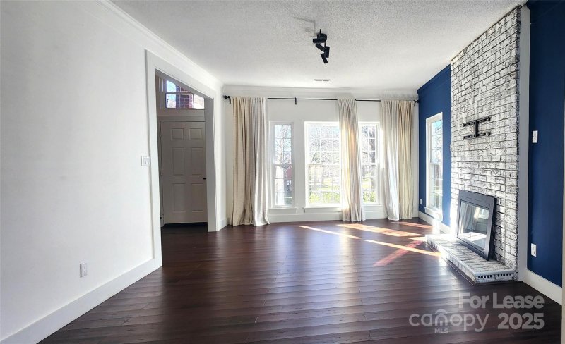 Property image 3 at 6239 Oxwynn Lane, Charlotte, NC 28270