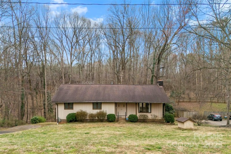 Property image 3 at 32 Bowen Drive, Belmont, NC 28012