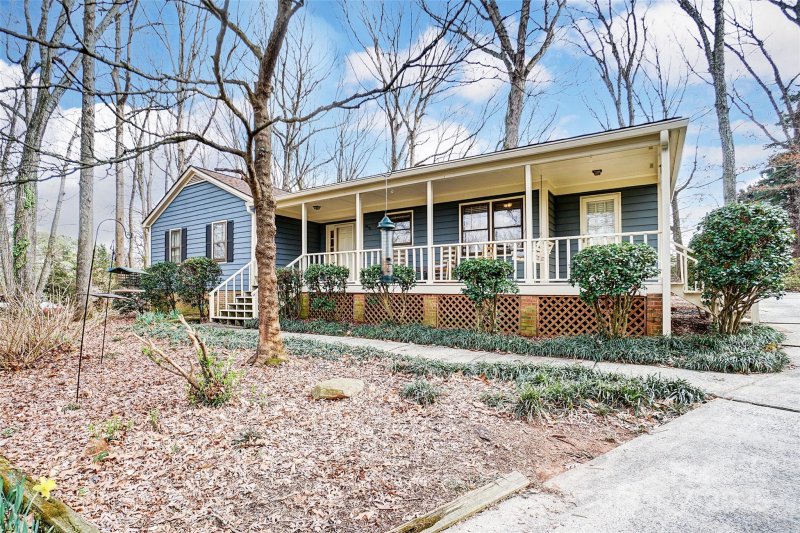 Property image 3 at 2400 Whirlaway Court, Matthews, NC 28105