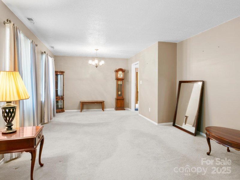 Property image 5 at 10 Knoll Ridge Drive, Asheville, NC 28804