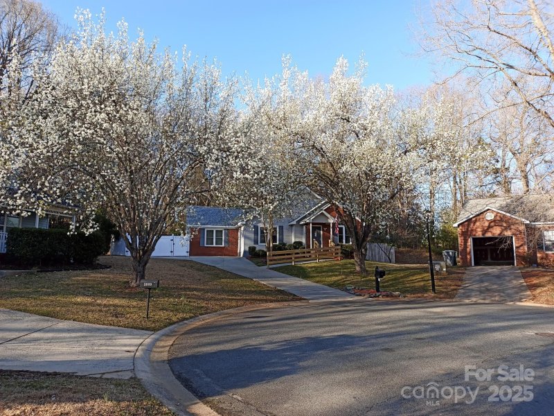 Property image 4 at 3008 Overlook Trail, Charlotte, NC 28212