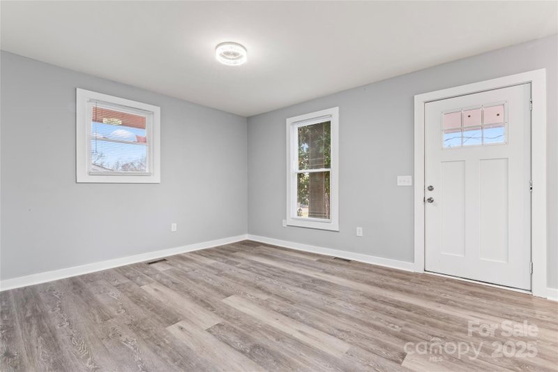 Property image 3 at 5329 Southampton Road, Charlotte, NC 28217