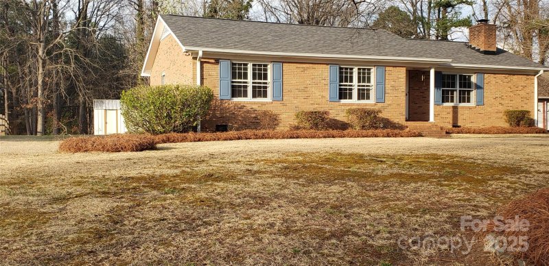 Property image 2 at 501 Catawba Circle, Matthews, NC 28104