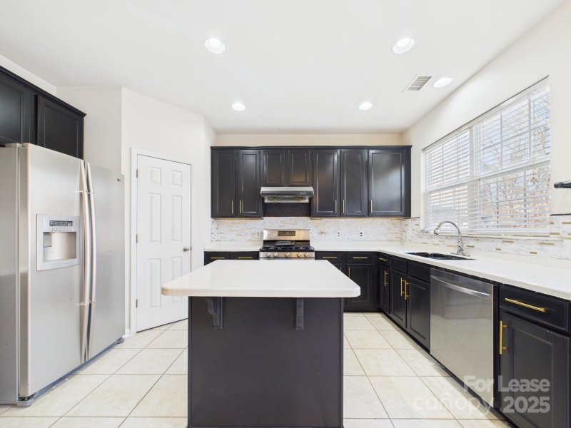 Property image 5 at 10318 Olde Ivy Way, Charlotte, NC 28262