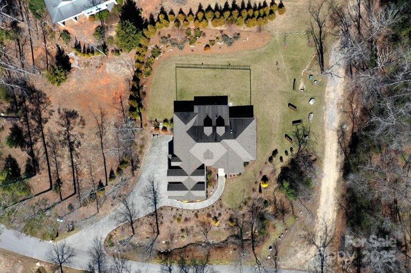 Property image 3 at 22 Keswick Drive, Asheville, NC 28803