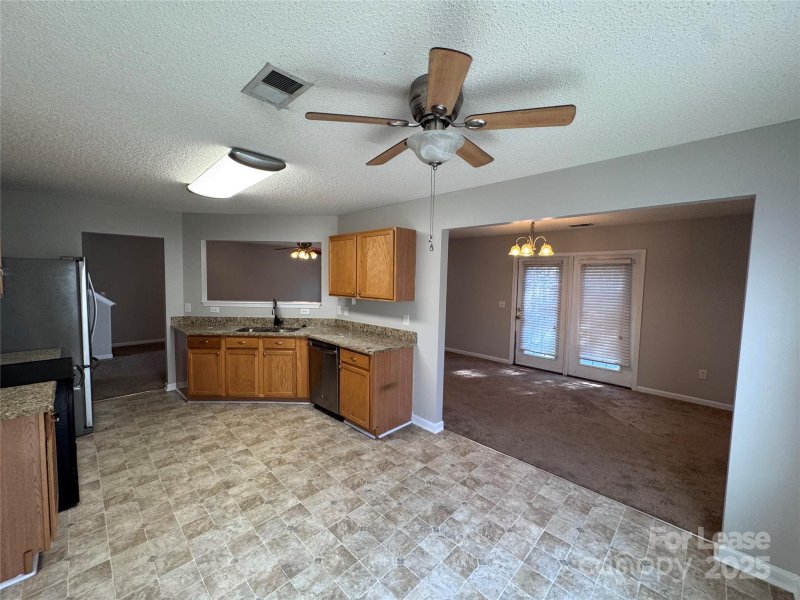 Property image 3 at 6528 Forest Cross Drive, Charlotte, NC 28216