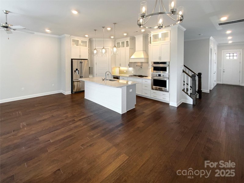 Property image 3 of 11005 Cobb Creek Court in Southridge, Charlotte, NC 28277