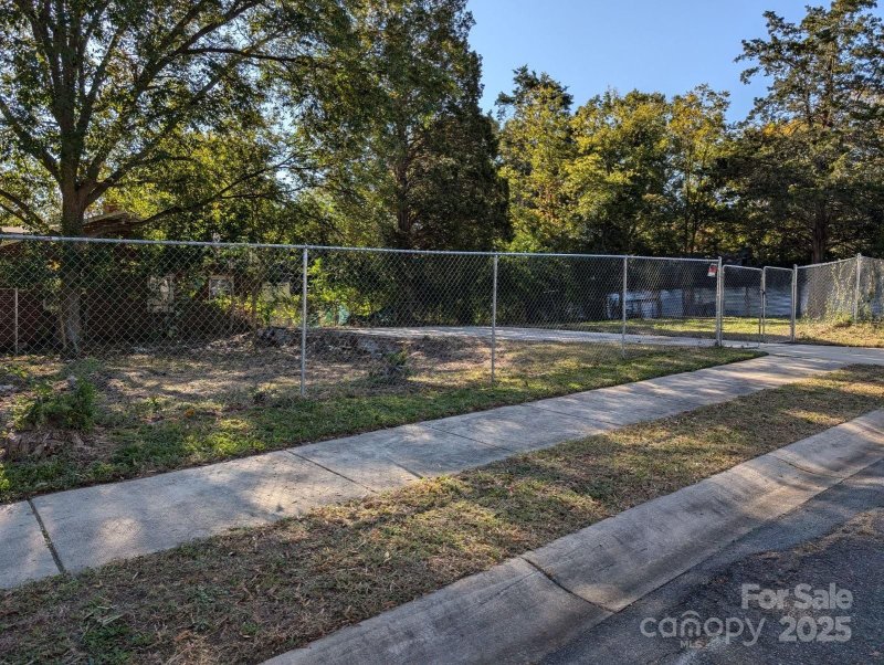 Property image 5 at 1400 Downs Avenue, Charlotte, NC 28205