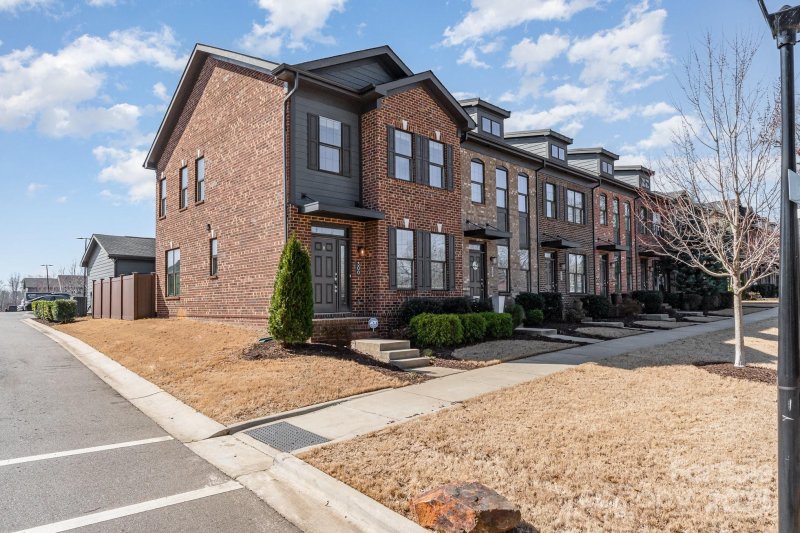 Property image 3 at 300 Linestowe Drive, Belmont, NC 28012