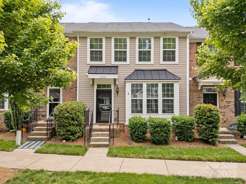 6846 Colonial Garden Drive