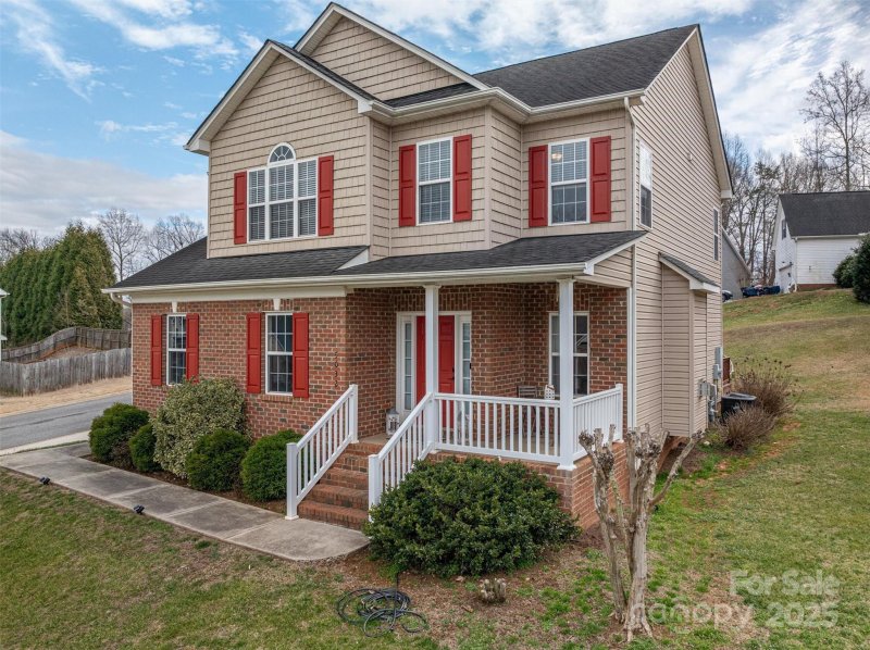 Property image 4 at 5032 Meadow Woods Drive, Lowell, NC 28098