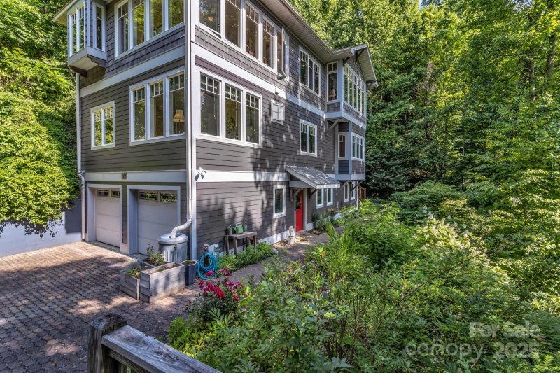 Property image 4 at 322 Crestview Drive, Black Mountain, NC 28711