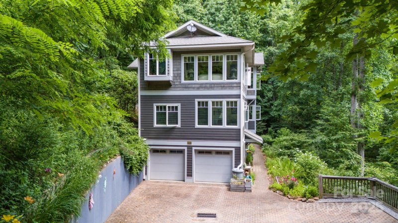 Property image 5 at 322 Crestview Drive, Black Mountain, NC 28711