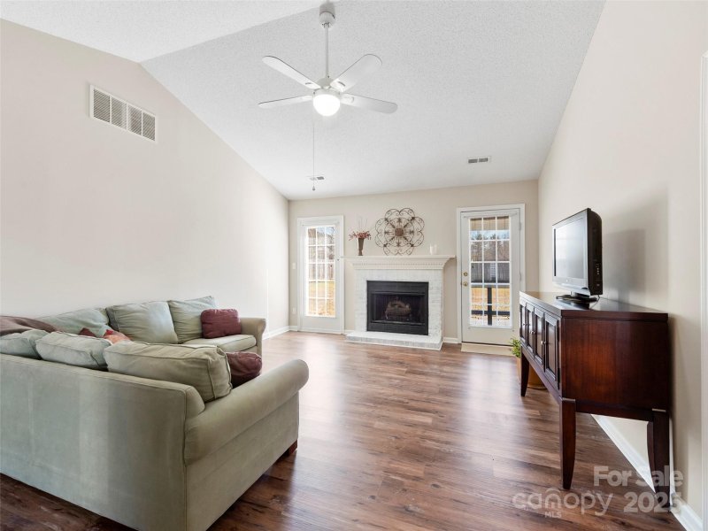 Property image 4 at 1003 Thorncrest Drive, Fletcher, NC 28732