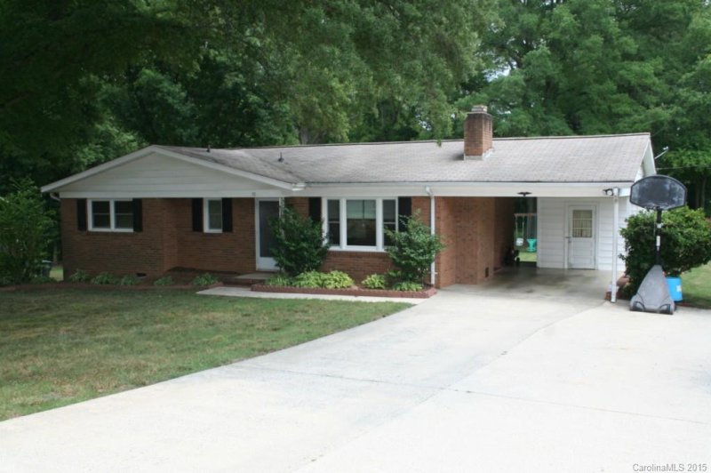 Property image 2 at 10 Fleetwood Drive, Concord, NC 28027