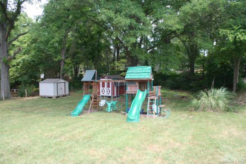 Property image 4 at 10 Fleetwood Drive, Concord, NC 28027