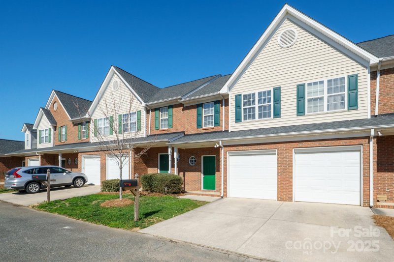 Property image 3 at 2021 Lennox Square Road, Charlotte, NC 28210