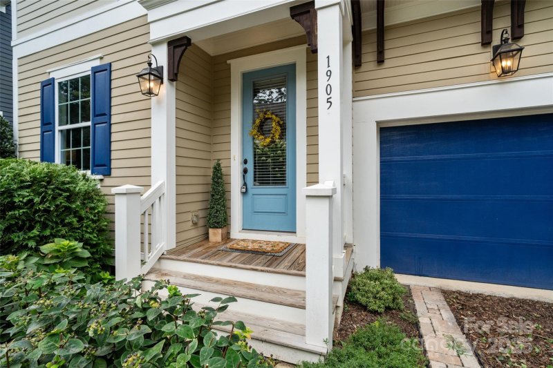 Property image 3 of 1905 Summey Avenue in Oakhurst, Charlotte, NC 28205