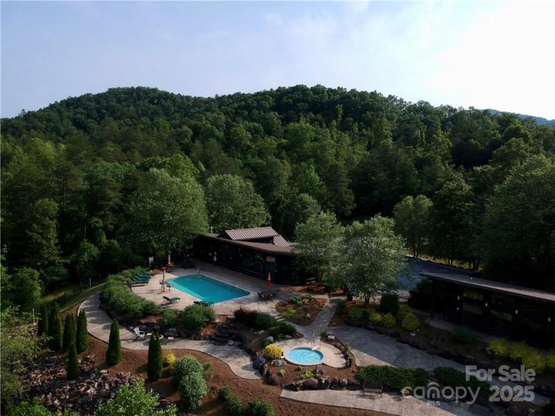 Property image 4 of 275 Raccoon Run in French Broad Crossing, Marshall, NC 28753