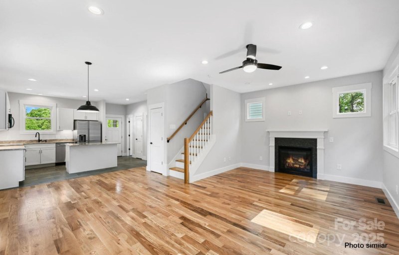 Property image 5 of 33 Loblolly Lane in Biltmore Terrace, Asheville, NC 28803