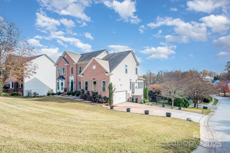 Property image 3 at 768 Knightswood Road, Fort Mill, SC 29708