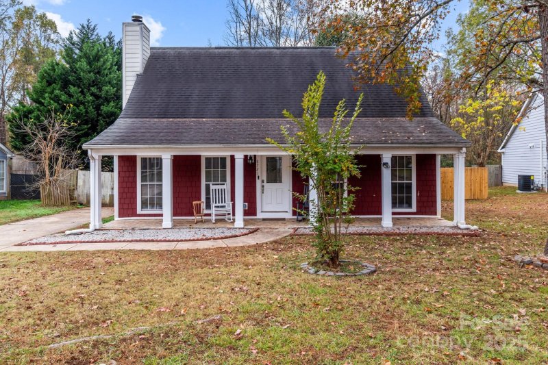 Property image 2 at 8721 Brampton Drive, Charlotte, NC 28215