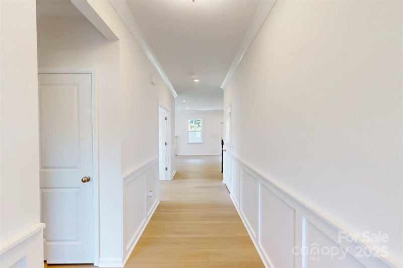 Property image 3 at 11105 Lochmere Road, Charlotte, NC 28278